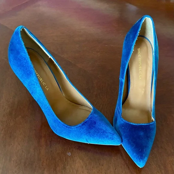 Electric Blue Velvet Stiletto Heels Size 8 | Shoe Republic LA Pointed Pumps - Picture 4 of 7